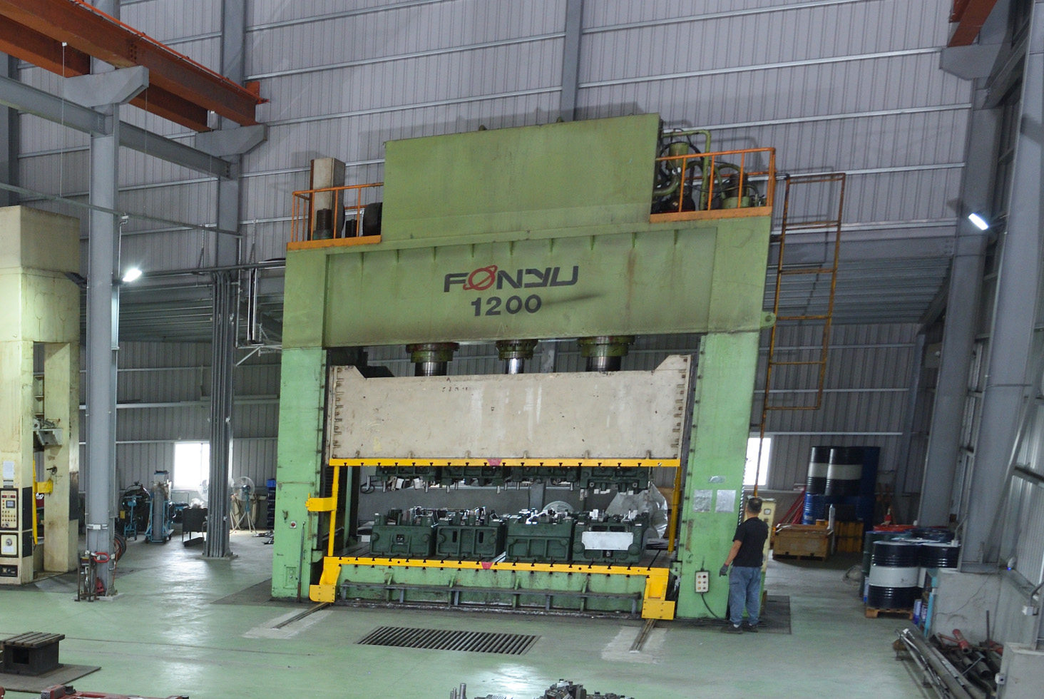 HPM-1200T Hydraulic press
